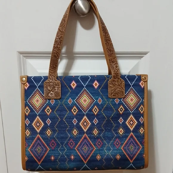 NWT!!! Elegant Blue and Brown Geometric Tote Bag - Picture 2 of 10